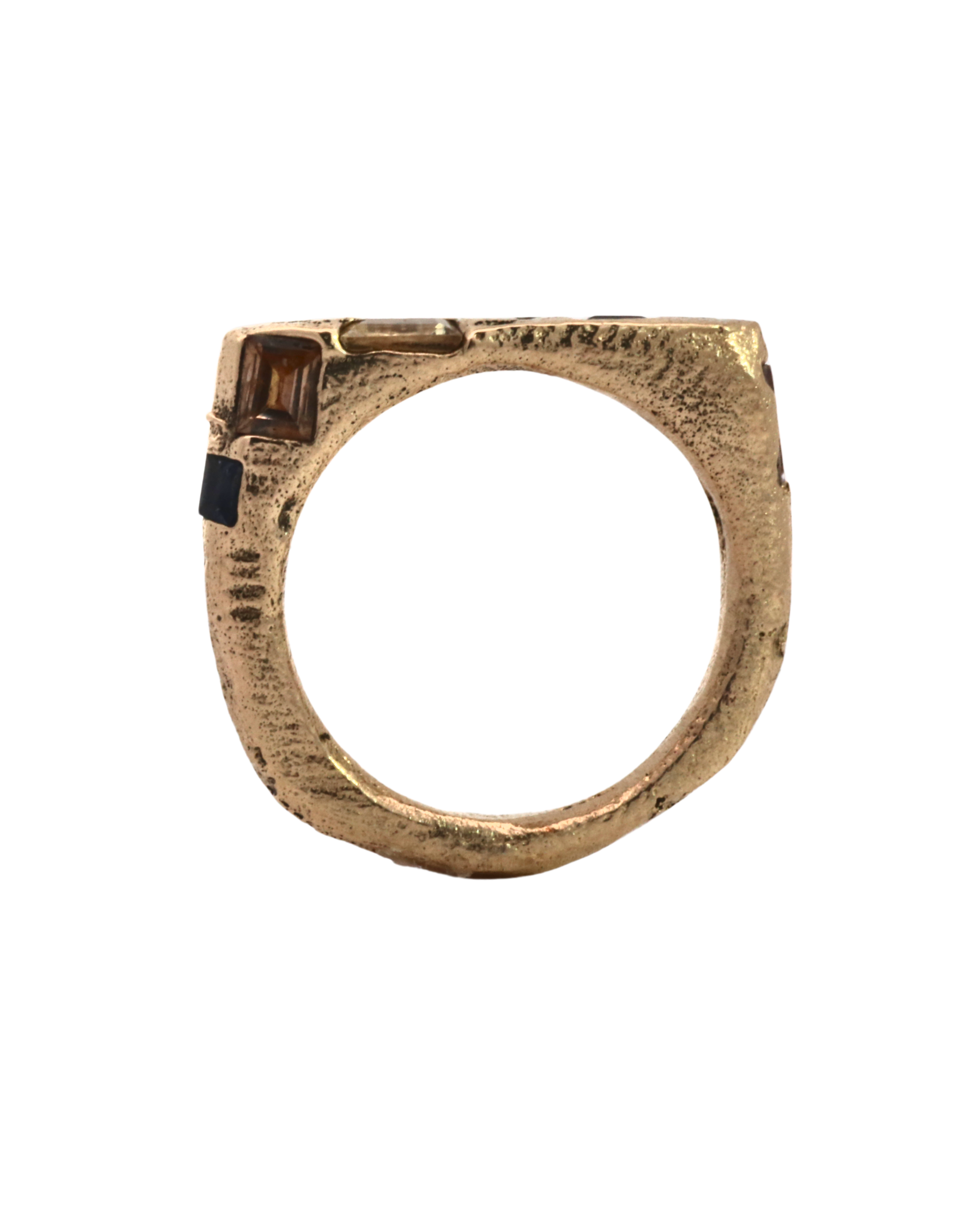 HYGGE Ring Sand Cast texture close-up showing sand cast detail, 14K Fairmined gold