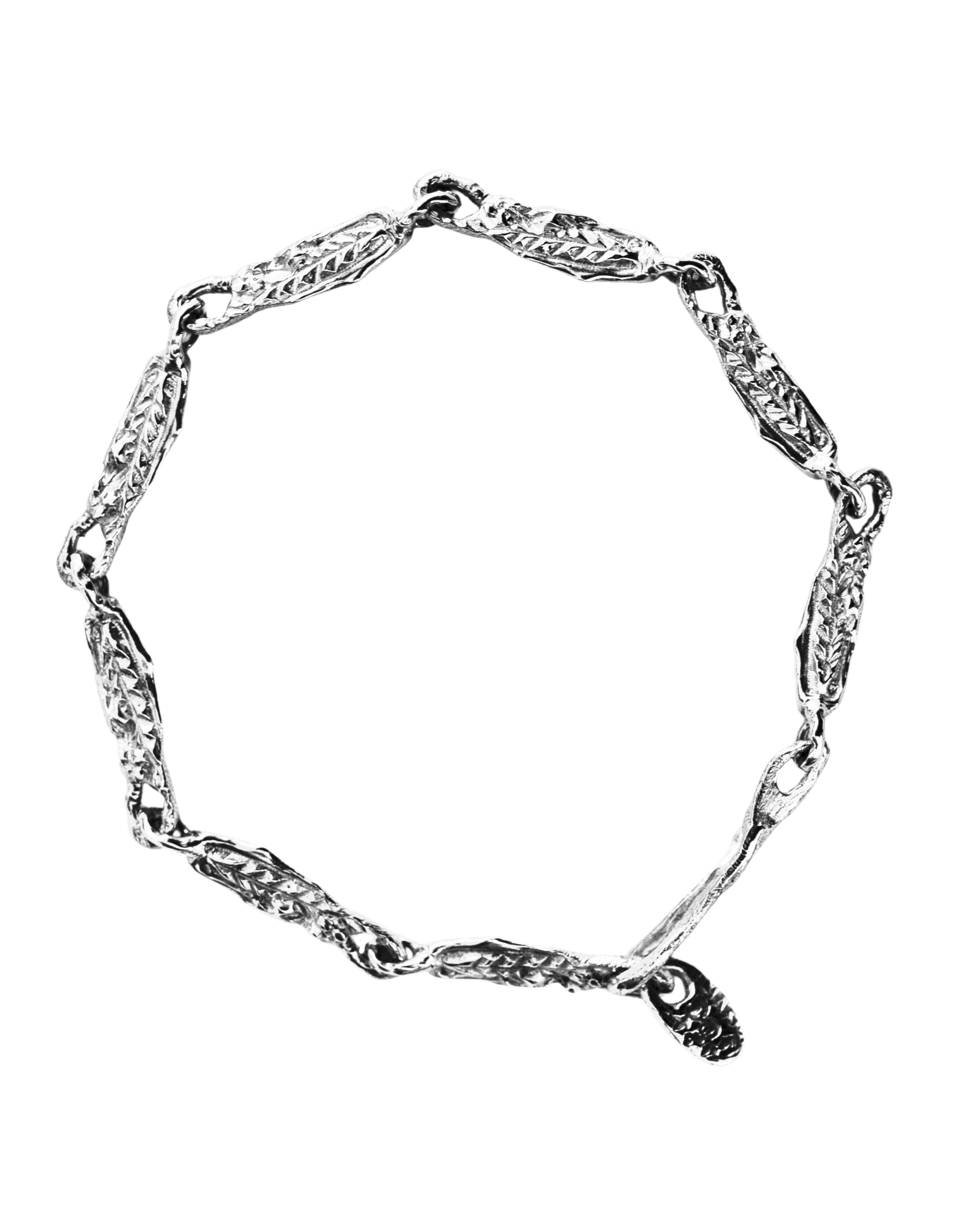 【FRICA】LINK BRACELET FRIKA Link Bracelet | Hand-Carved Ethical Gold Jewelry by
