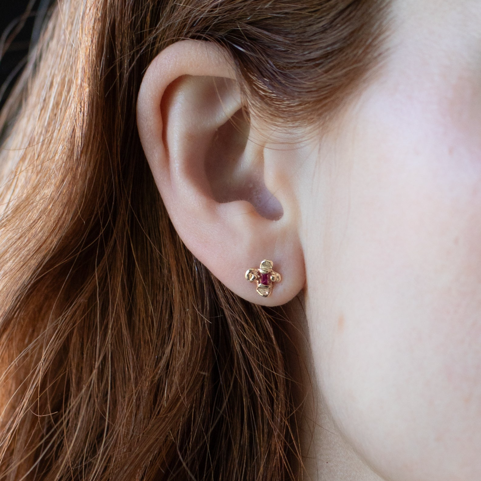 Model Wearing IDUN Gem Flower Earrings with Elegant Style