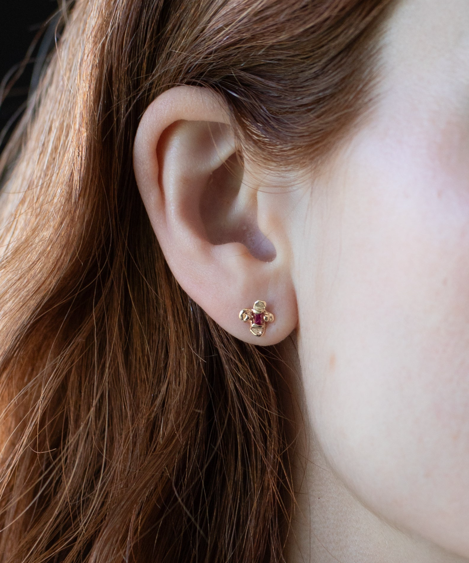 Model Wearing IDUN Gem Flower Earrings with Elegant Style