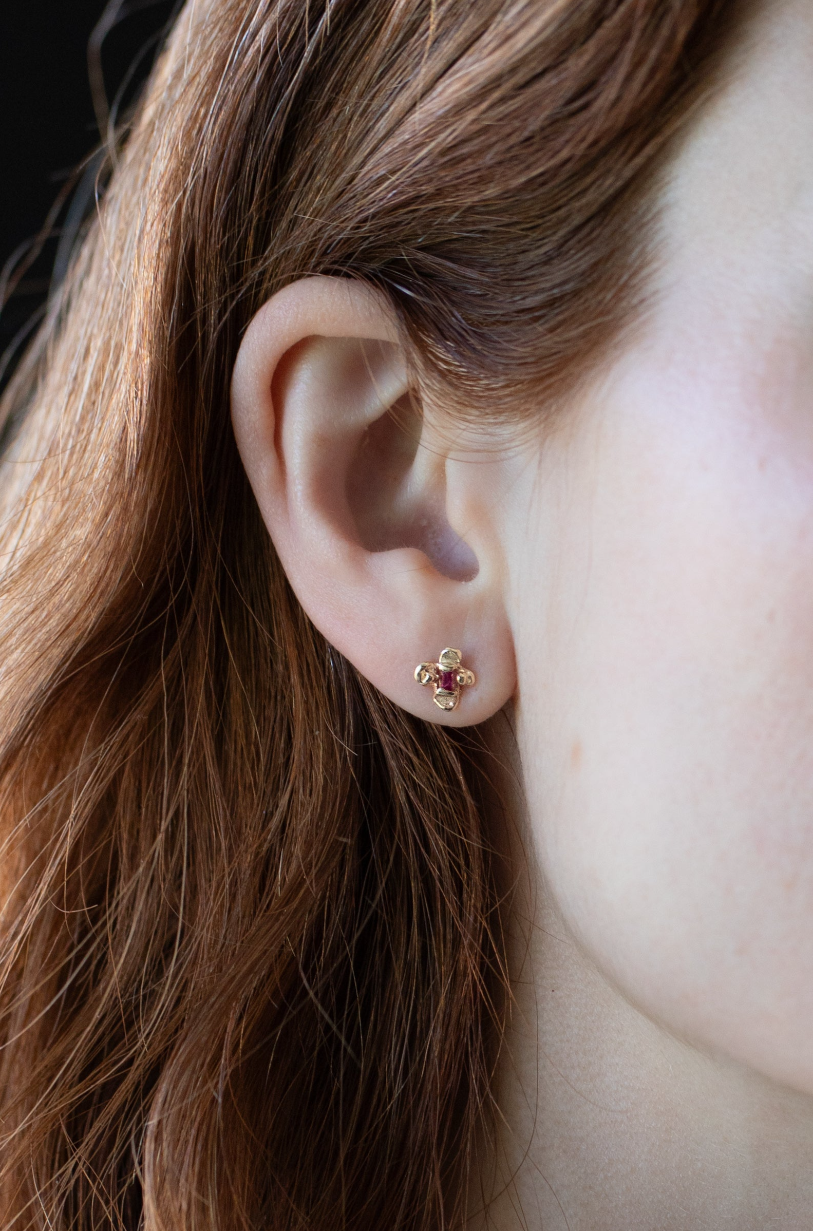 Model Wearing IDUN Gem Flower Earrings with Elegant Style