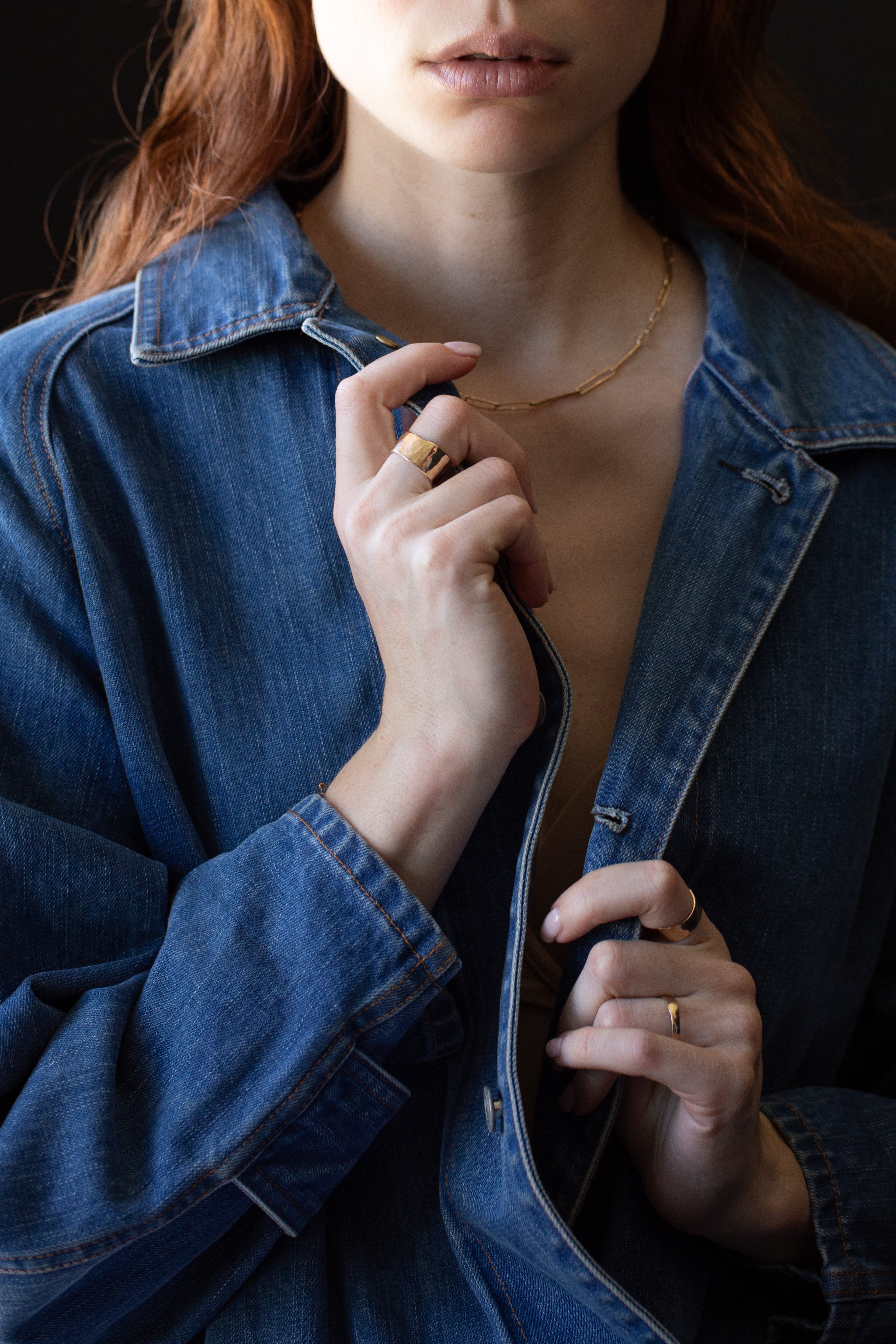 Model Wearing SIGR WATER Medium Band Ring 