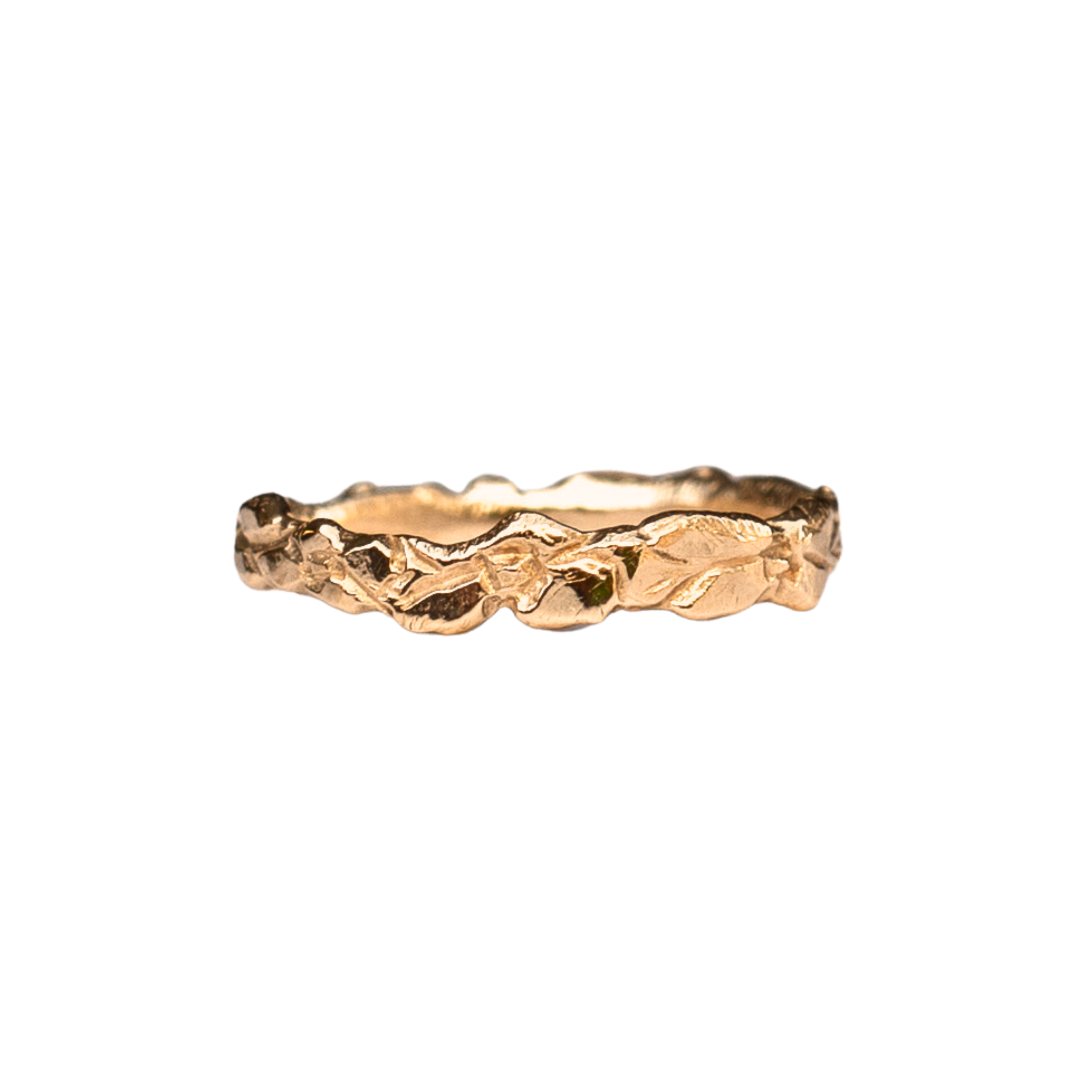 SINDRE Wavy Floral Stacker Ring in Fairmined Gold with Hammered Texture