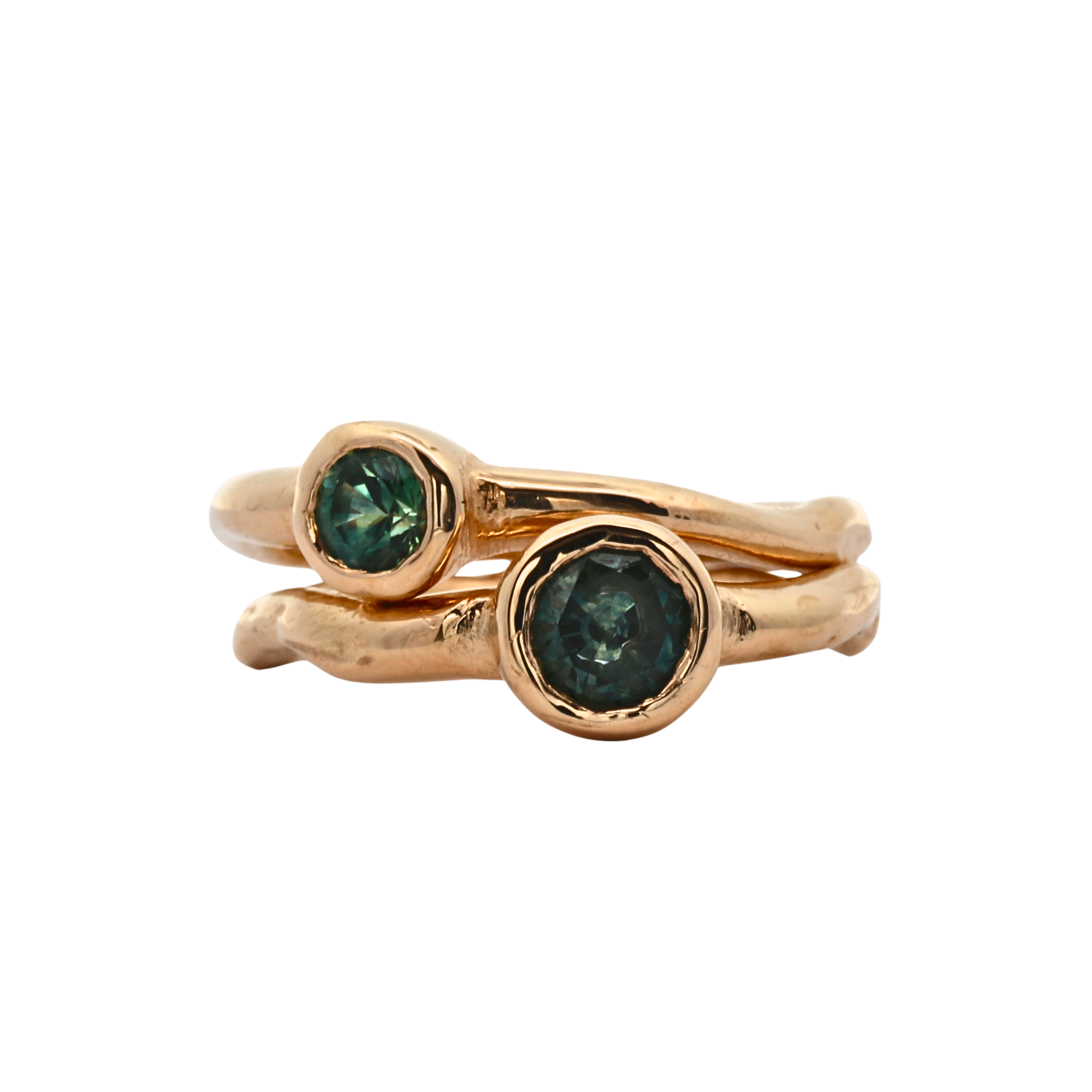 Side view of Madrone Solitaire ring highlighting 4mm Montana sapphire