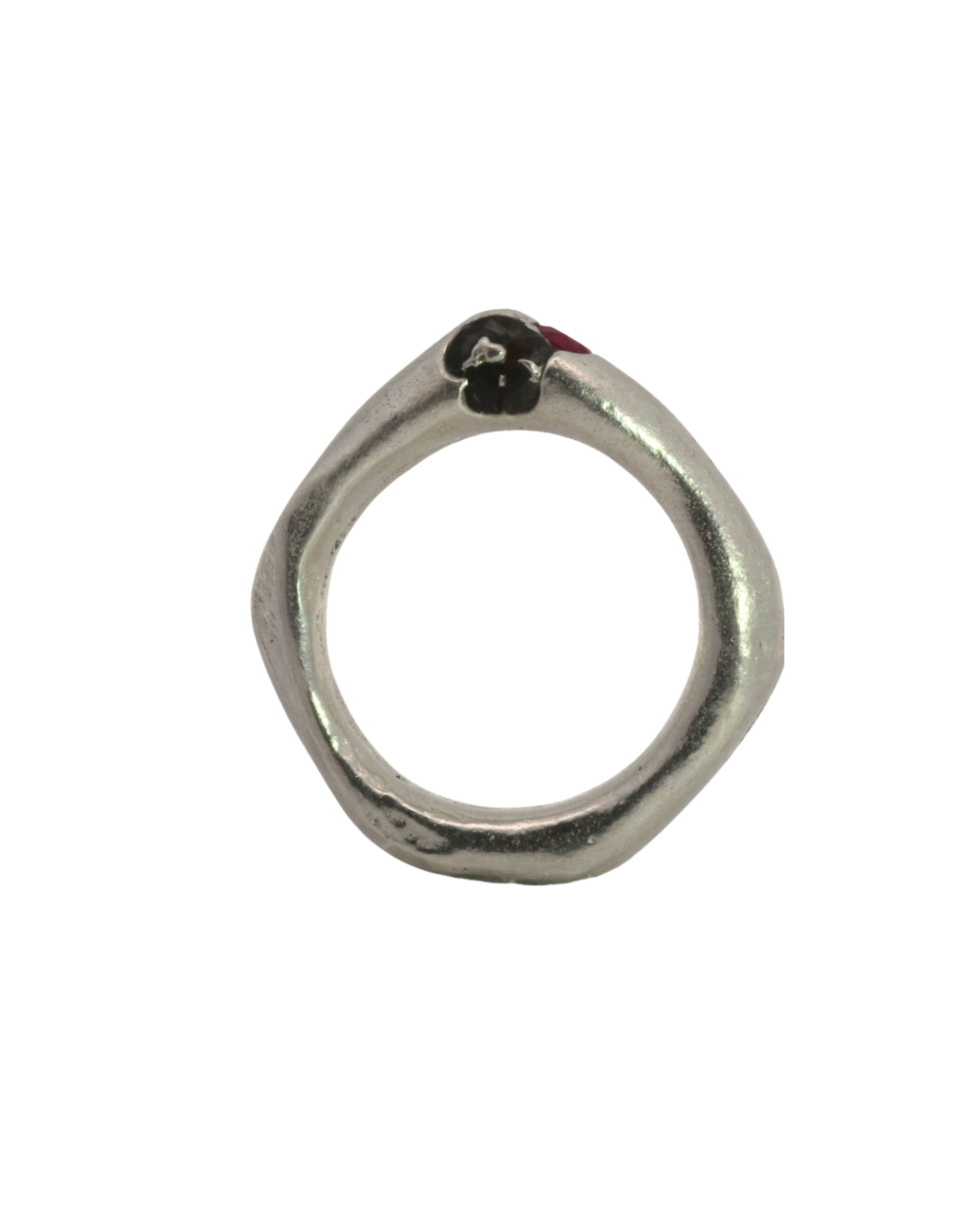 WILDER II Ring worn on hand, recycled sterling silver