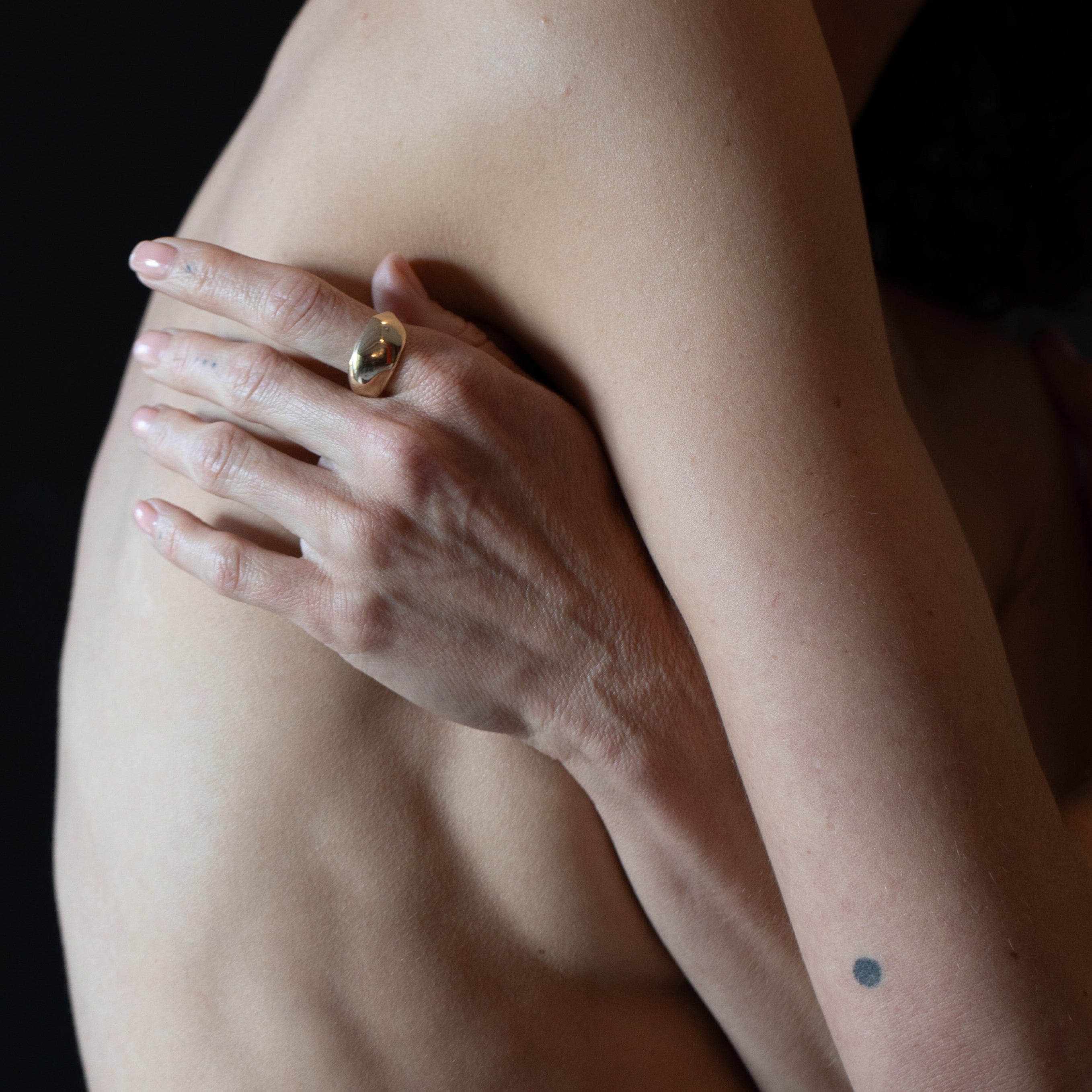 HILDE Low Dome Ring worn on hand